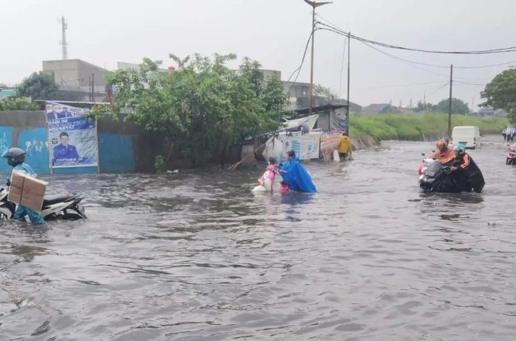 BANJIR DITANGERANG MULAI SURUT, INI KATA BPBD