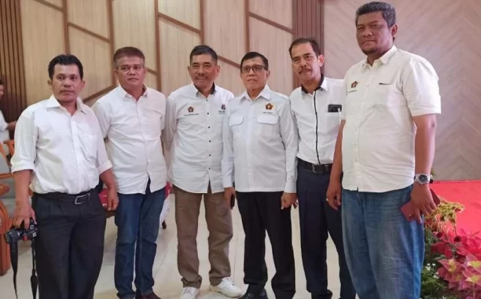 Plt KETUA PWI BEKASI RAYA DAN ANGGOTA TOLAK RENCANA KONGRES, KLB DIANGGAP TAK SAH
