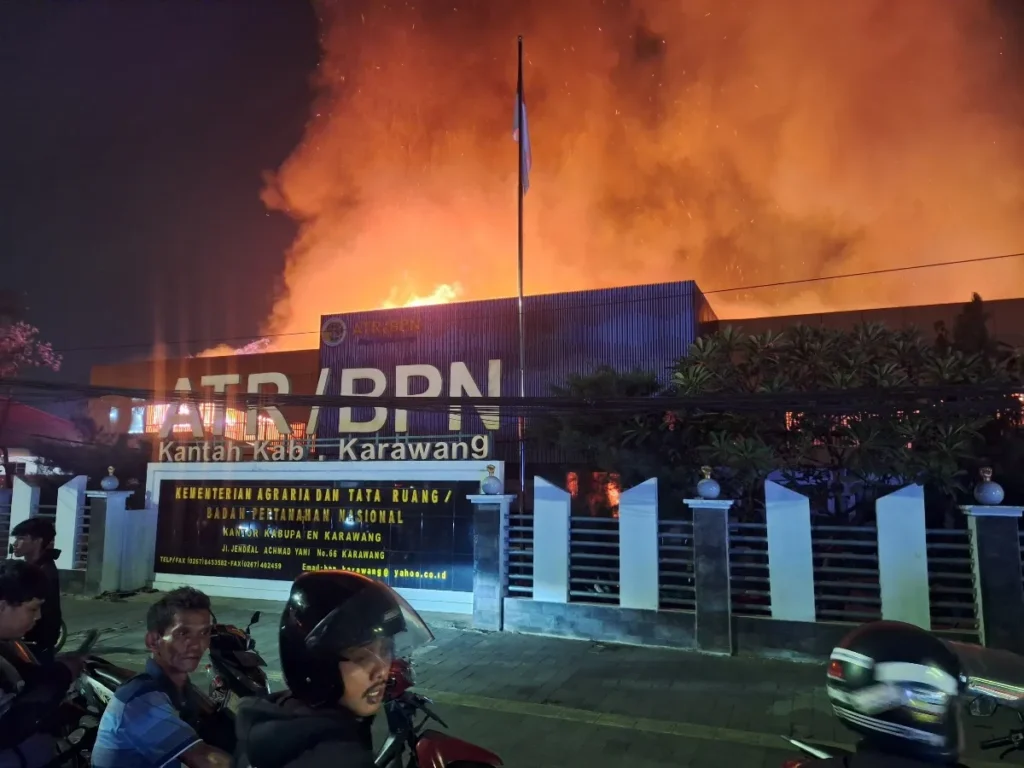KANTAH KARAWANG KEBAKARAN, WAMEN OSSY PASTIKAN HAK PERTANAHAN WARGA TETAP TERLINDUNGI