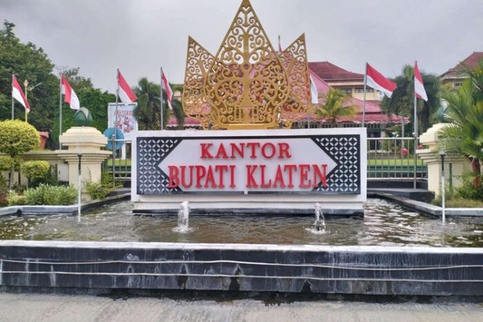 OTT LAGI, KPK OTT BUPATI KELATEN HAMENANG WAJAR ISMOYO