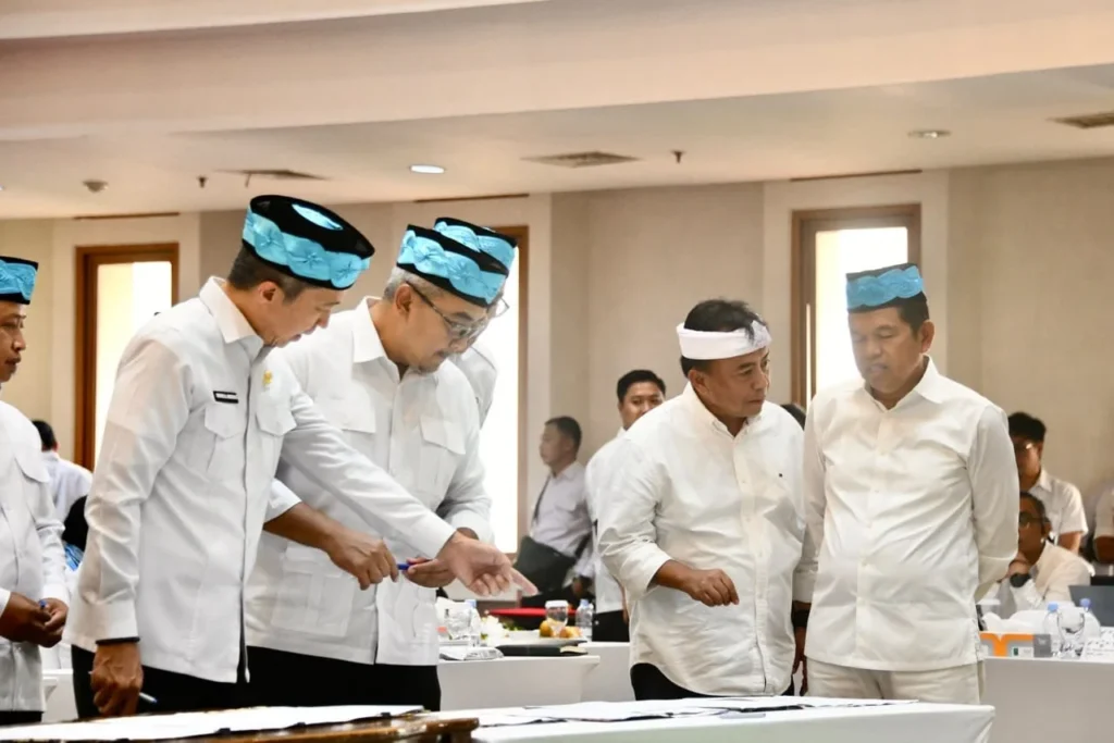 PULUHAN RUMAH SAKIT SEPAKAT PERKUAT PERLINDUNGAN KESEHATAN MASYARAKAT JAWA BARAT