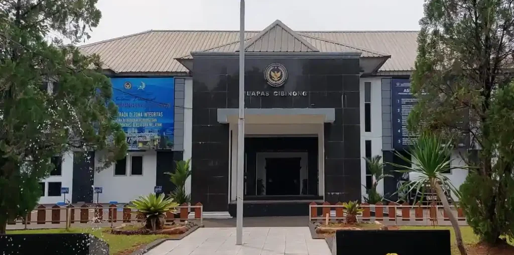 NAPI ” KLASTER MEWAH” LAPAS CIBINONG DISANKSI TAK DAPAT REMISI SATU TAHUN