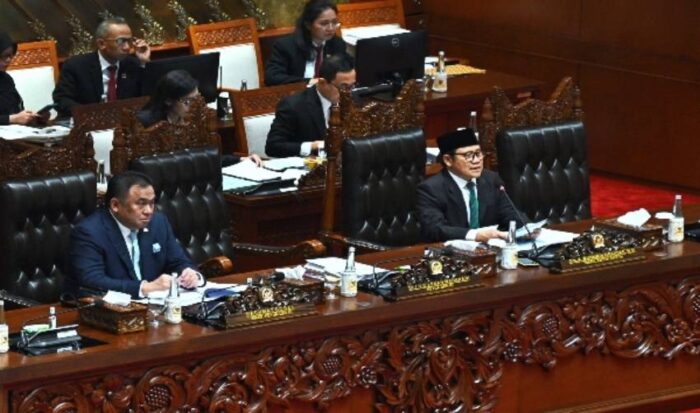 TIDAK MEMENUHI SYARAT, WACANA PANSUS IJAZAH GIBRAN MULAI BERGULIR DI DPR
